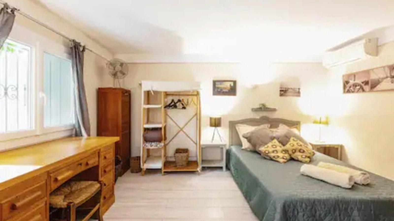 Appartement Complet Ou 2 Chambres De Charme En Centre-Ville Arles Exterior foto