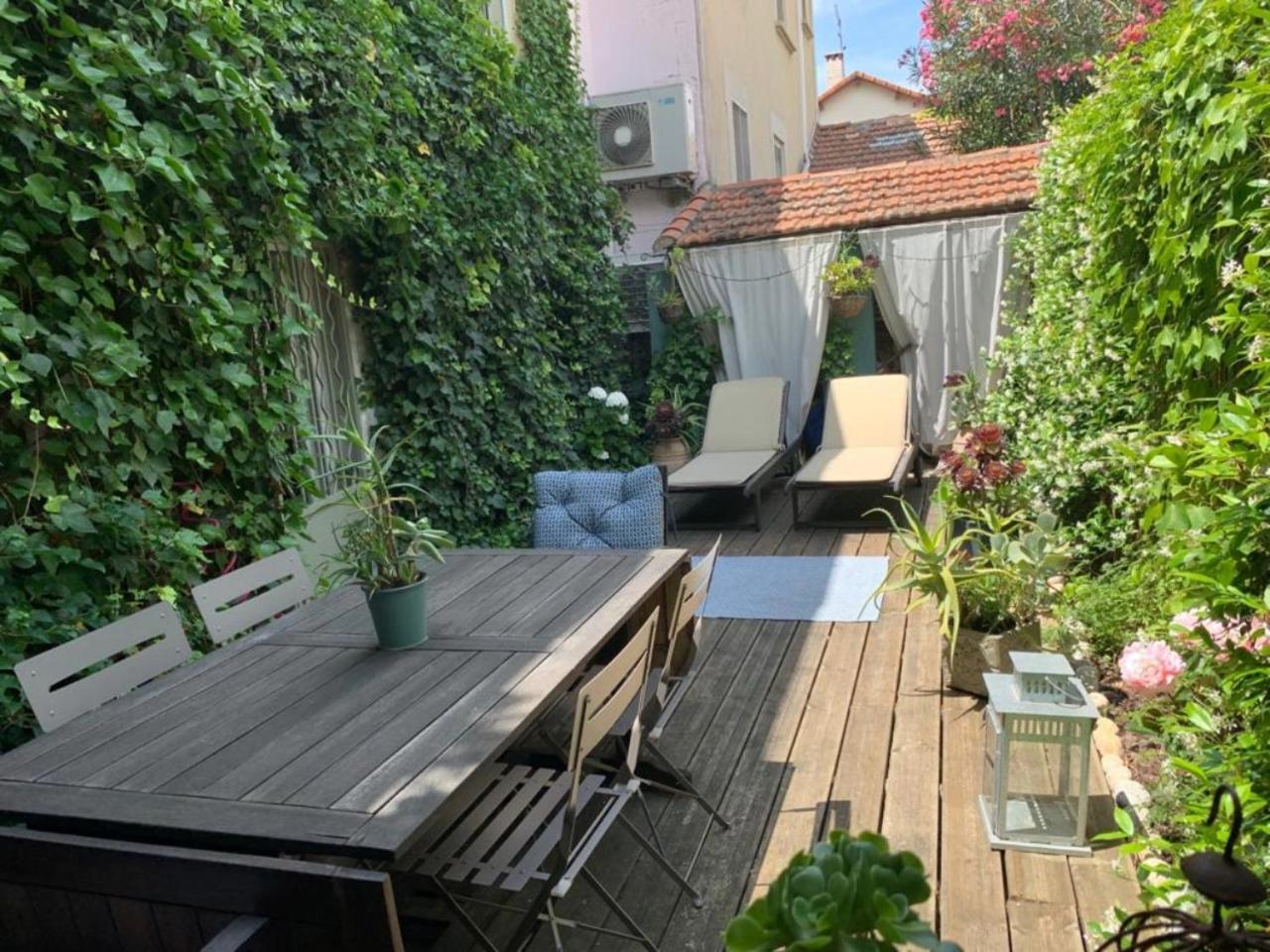 Appartement Complet Ou 2 Chambres De Charme En Centre-Ville Arles Exterior foto